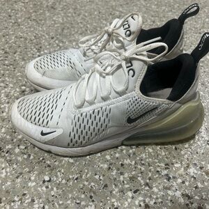 Nike air 270